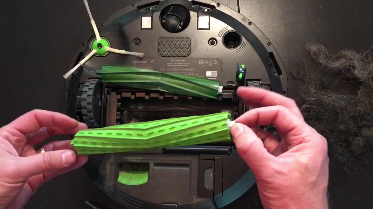 godt Kilde Bevidst Cleaning dog hair from a Roomba "Error 2, please clean extractors." (In a  hurry? Watch at 3:00-3:40) - YouTube