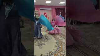 Танец с крыльями. Дуэт мама с дочкой. Belly dance, шоу номер в детском саду