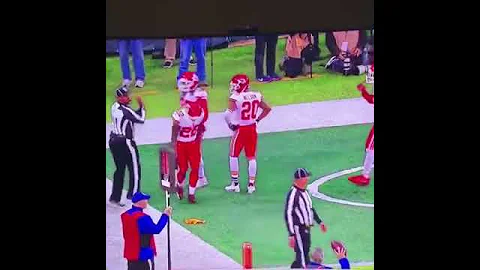 Marcus Peters Throws Flag Into Crowd - Kansas City Chiefs vs Jets