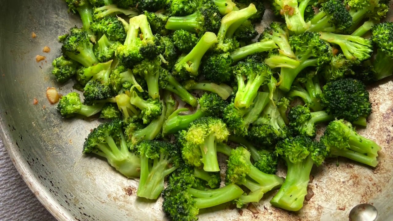 Butter garlic broccoli 🥦broccoli stir fry 🧄 Easy broccoli recipes YouTube