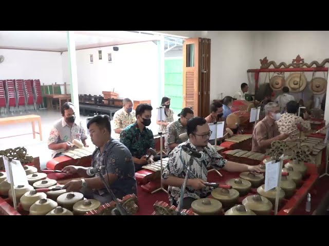 Gusti Nyuwun Kawelasan (Kidung Adi 173) || Gamelan class=