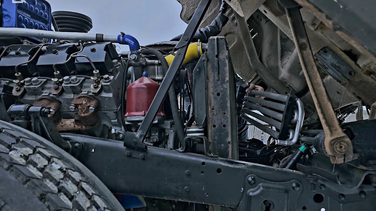 Масляный радиатор на сельхозник! Подновление резины на бортовом Камазе! Сборка Камаза с рамы! 