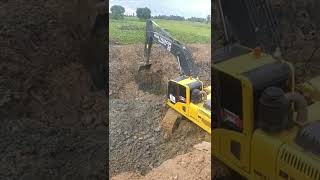 Excavator Matador Shantui Digging Mud To Build Road 