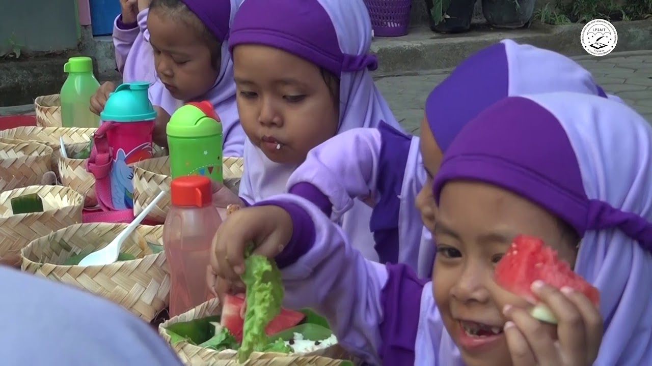 SEHARI BELAJAR DI LUAR KELAS TKIT AL USWAH MAGETAN