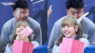 Lisa and manager oppa ❤️ Cute friendship