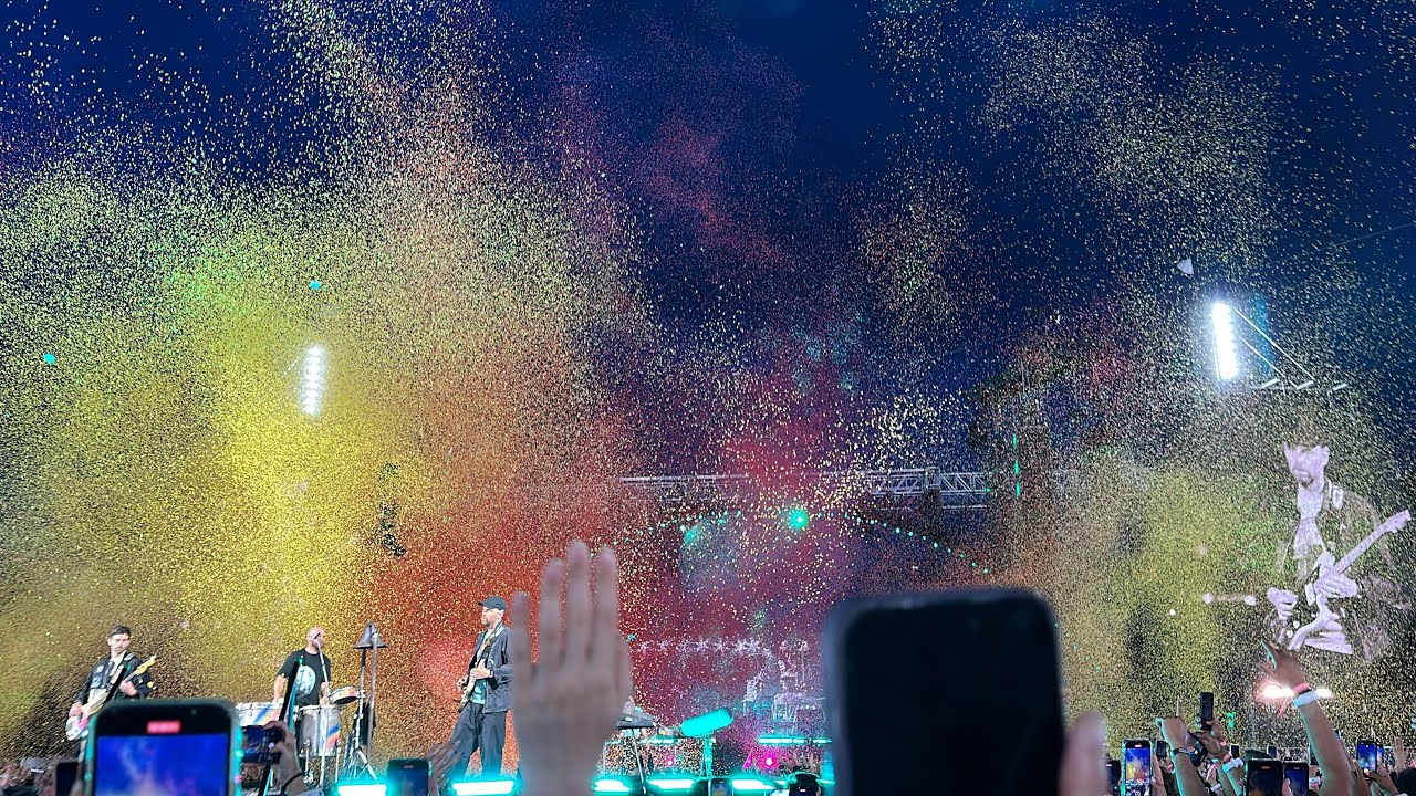 Coldplay - Hymn for the Weekend | Music Of The Spheres World Tour ...
