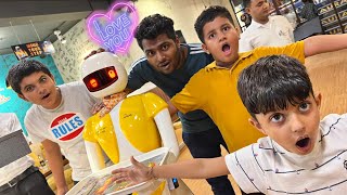 Is Robot se Pyar Ho gaya ❤️ | Robot Restaurant Noida | Yaatri