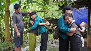 Meeting each other for the first time after many days apart  Thuy couldn't contain her emotions