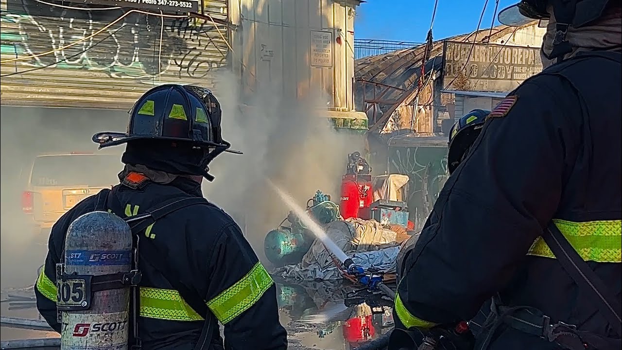 FDNY BOX 9308 ~ FDNY BATTLING A 3RD ALARM FIRE IN SEVERAL AUTO REPAIR ...