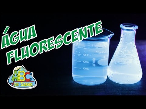 Água fluorescente