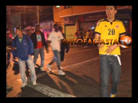 EXCLUSIVO |  | Incidentes entre hinchas colombianos y chilenos en pleno centro de Antofagasta