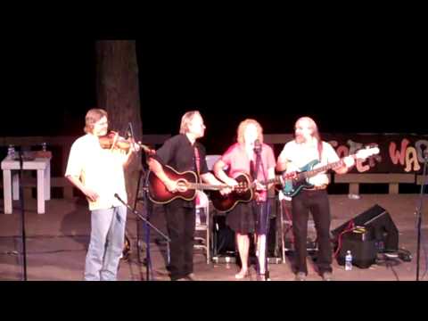 Green Summertime - Robin & Linda Williams and Their Fine Group