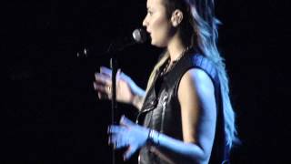 Warrior - Demi Lovato (Belo Horizonte, Brazil 05-01-2014) Resimi