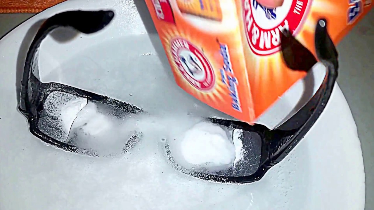 removing SCRATCHES from your glasses using toothpaste - YouTube