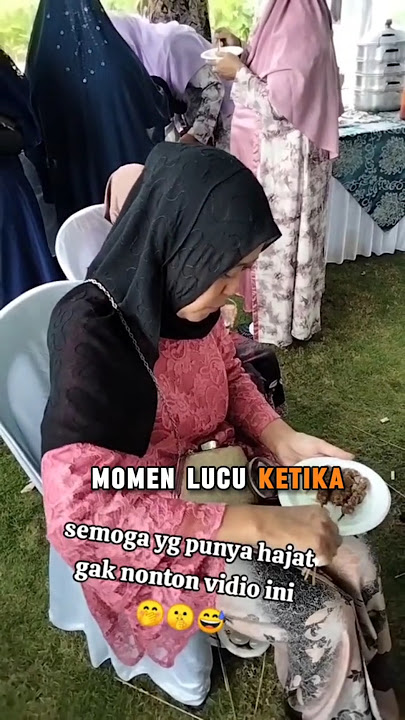 Momen lucu ketika lihat emak emak bungkus sate di kondangan untuk di bawa pulang ‼️‼️#lucu #shorts