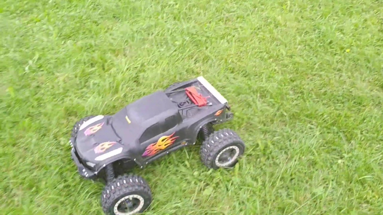 Monster truck Traxxas x Maxx 8s, jump 360 degrees YouTube