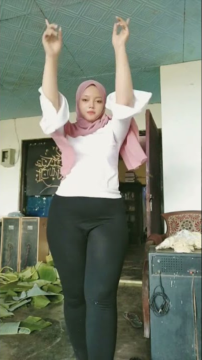 cewek paha gede ketat