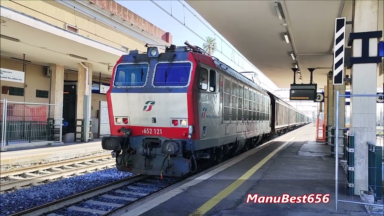 TRENI IN TRANSITO ALLA STAZIONE DI CANCELLO!