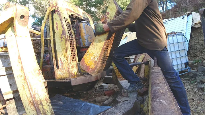Abandoned TD9 Bulldozer gets long overdue service/...