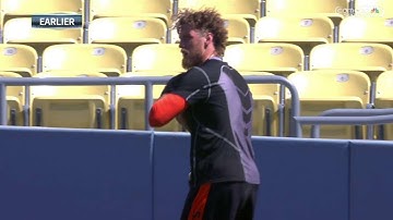 SF@LAD: Cain, Pence play catch prior to game