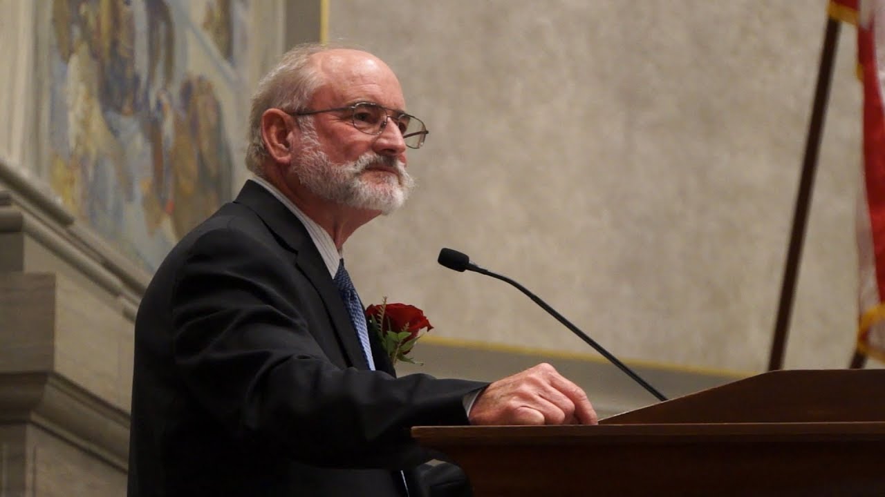 State Sen. Brian Munzlinger Addresses Missouri Senate During 2018 Retirement Ceremony