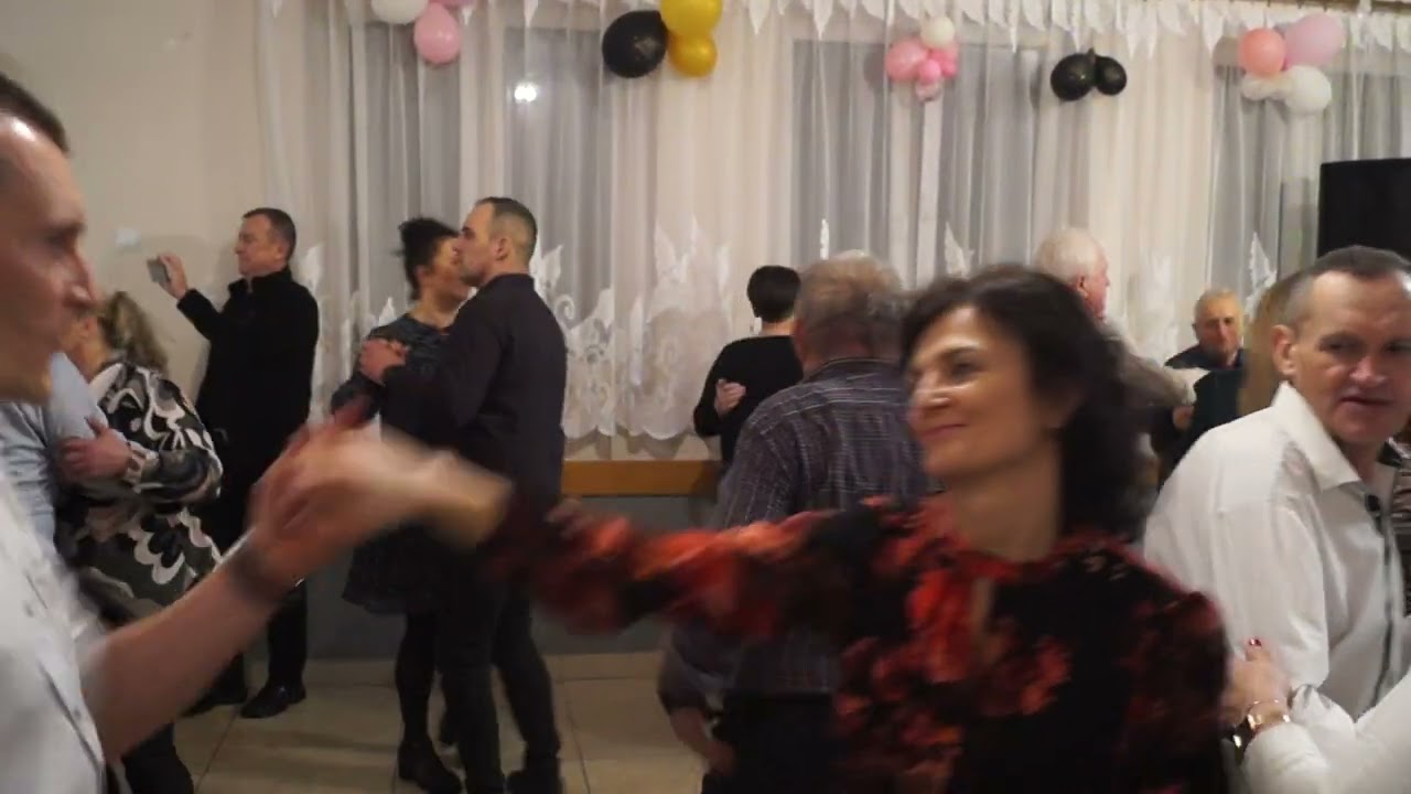 WYGNANÓW 8 LUTY 2025r ŚWIETNE TAŃCE PRZY PIĘKNYM WALCZYKU Z CUDOWNĄ KAPELĄ ZBIGNIEWA CIECHOWICZA