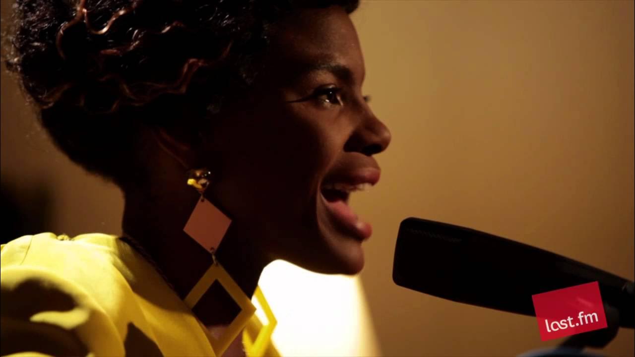 Noisettes - Never Forget You (Last.fm Sessions) Noisettes - Never Forget You (Last.fm Sessions)