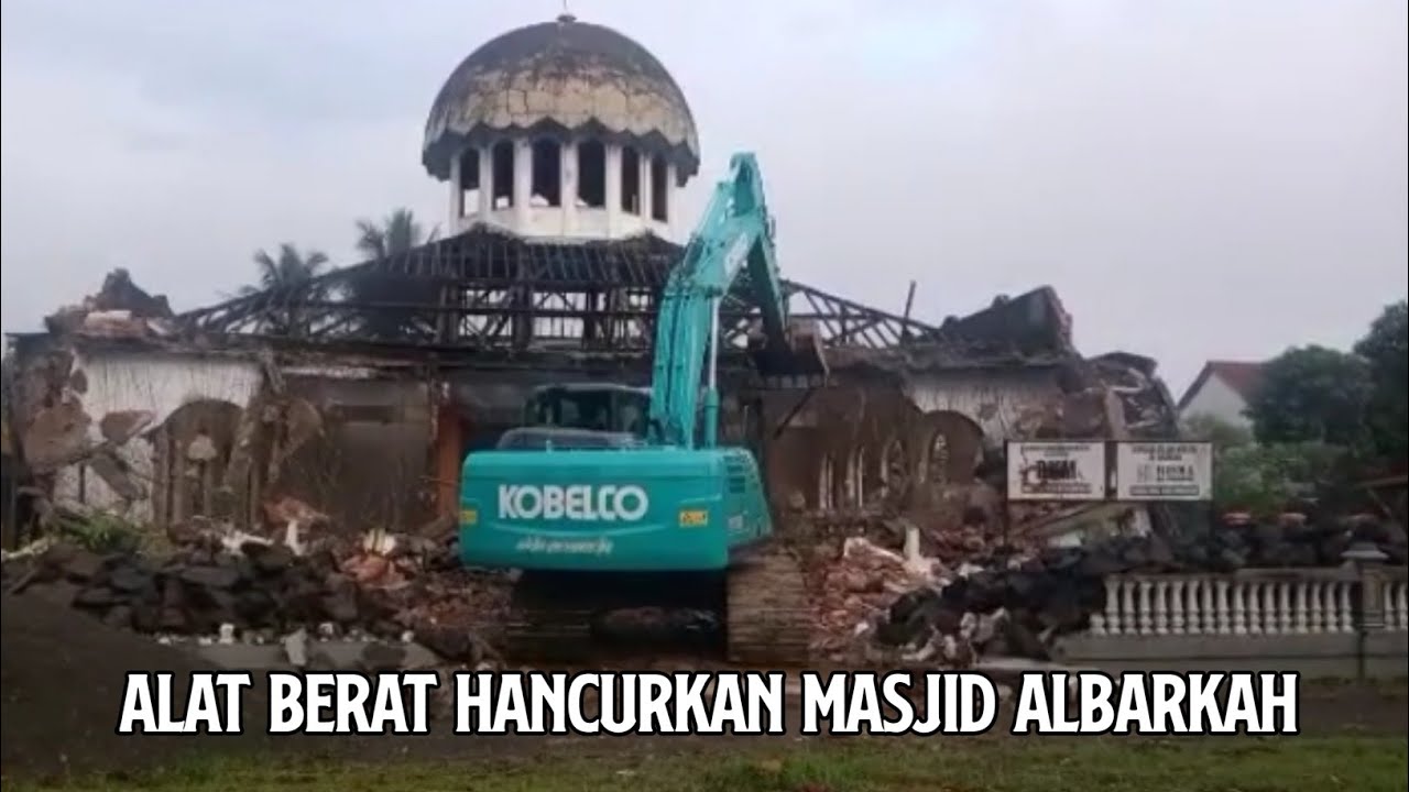 Pembongkaran bangunan lama dengan alat berat || MASJID ALBARKAH DESA PAMOKOLAN CIAMIS