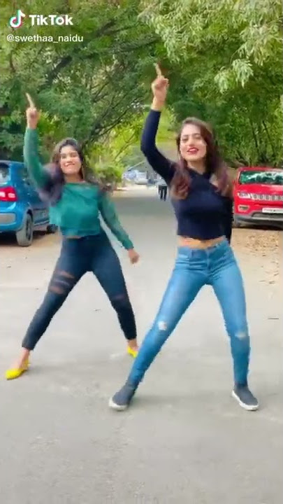 Bar bar karenge call uthane ka nahin bulati hai magar jaane ka nahin
