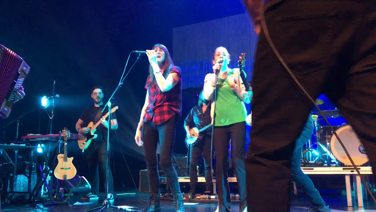 Marine Marchande, dix30 l’Étoile, Marie-Ève - YouTube