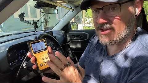 MOTOPOWER MP69033 Car OBD2 Scanner Code Reader Engine Fault Scanner