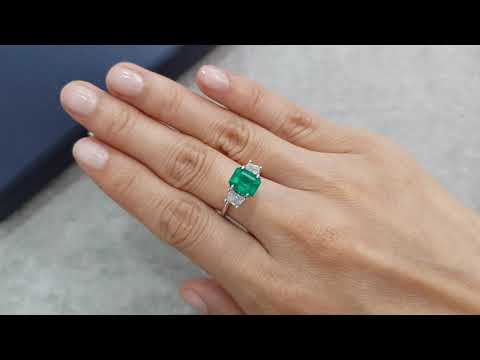 Emerald Vivid Muzo Green 1.62 ct , Colombia Video  № 2