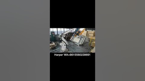 Robotic pallet nailing machine