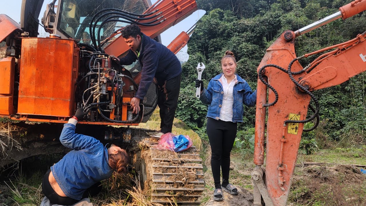 Repairing the main engine of a Zasix 175 excavator, fixing leaks and loose joints.