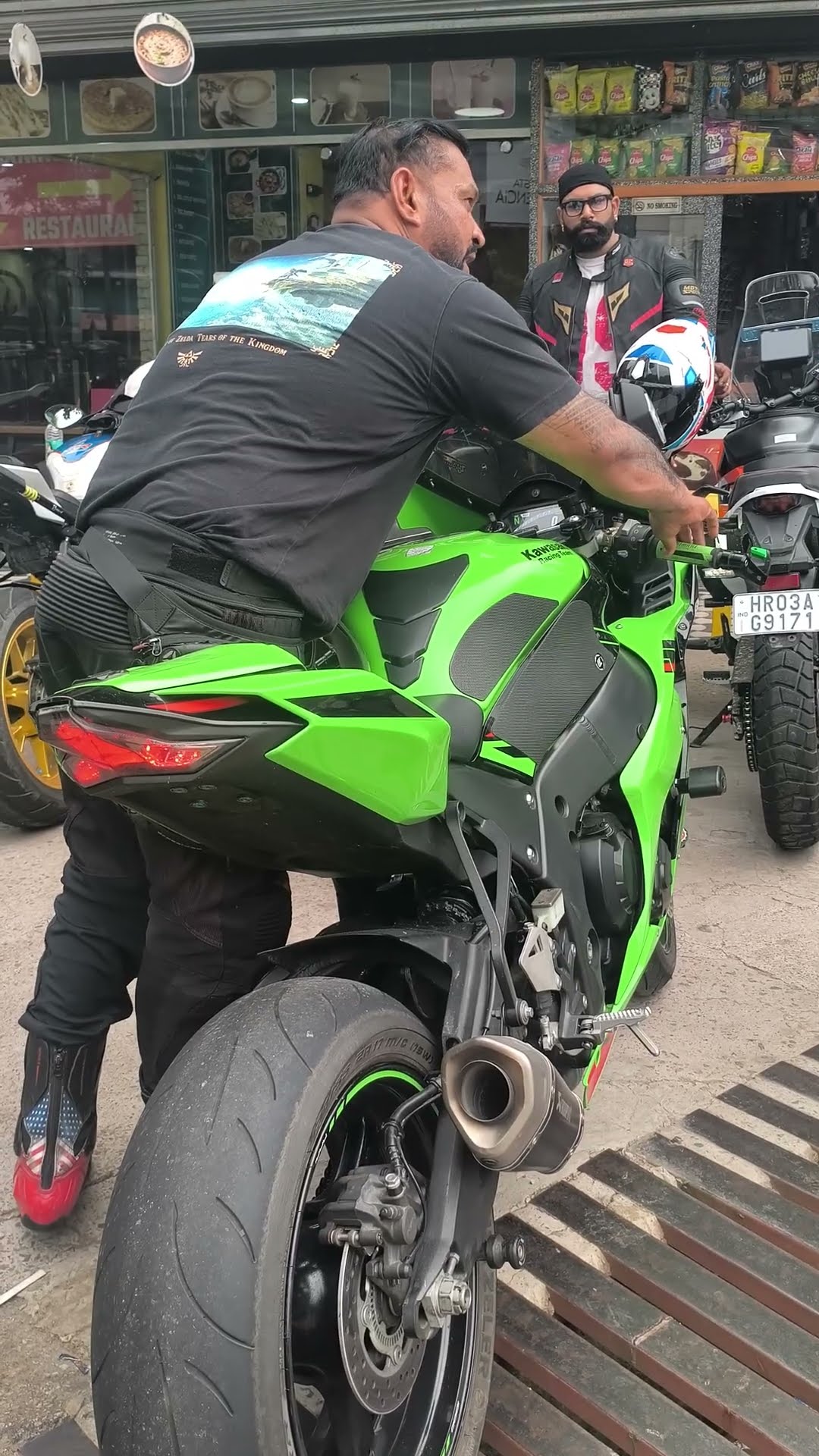 ZX10R start exaust sound🔊🔊 #zx10r #arrow #exaust #loudest - YouTube