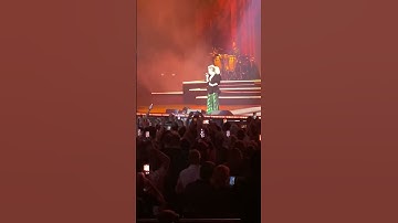 Thumbnail of Kelly Clarkson - Behind These Hazel Eyes (7/28/23) chemistry - Las Vegas residency  #kellyclarkson