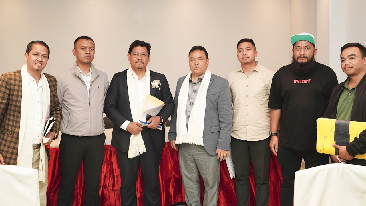 Kular u Conrad ban shna pynheh iaka Kiang Nangbah Govt College bad pynioh ALS Ambulance