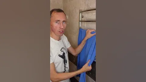 Я использую одно полотенце для лица и для жопы, потому что на следующий день полотенце все забывает