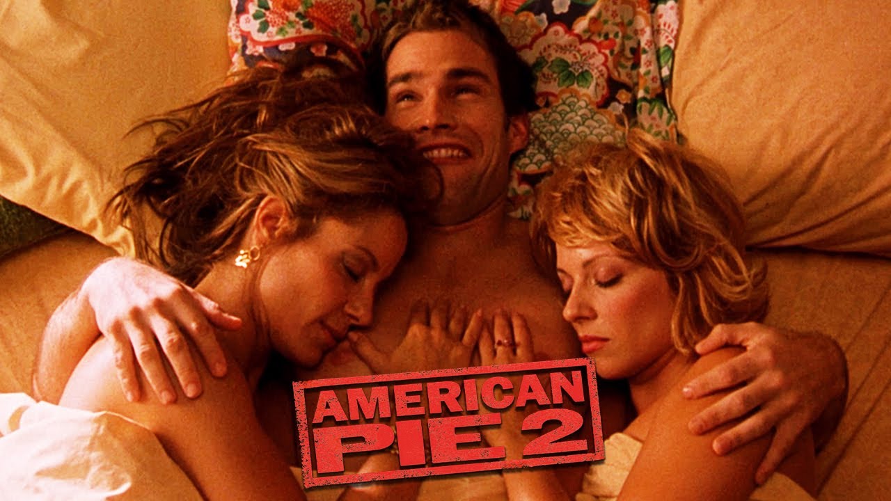 Stifler Finally Beds the Lesbians | American Pie 2 - YouTube