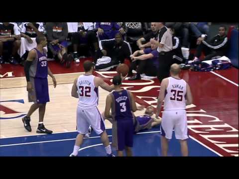 UNREAL: Blake Griffin FREAKISH One-Handed Dunk ove...