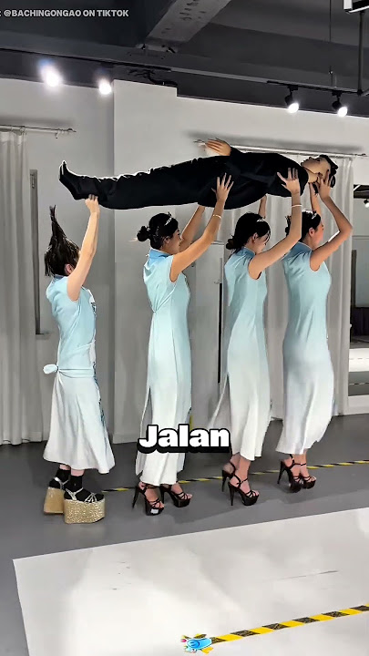 Hari pertama dia kerja di hotel‼️