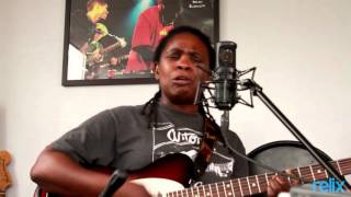 Ruthie Foster "Singing The Blues" chords