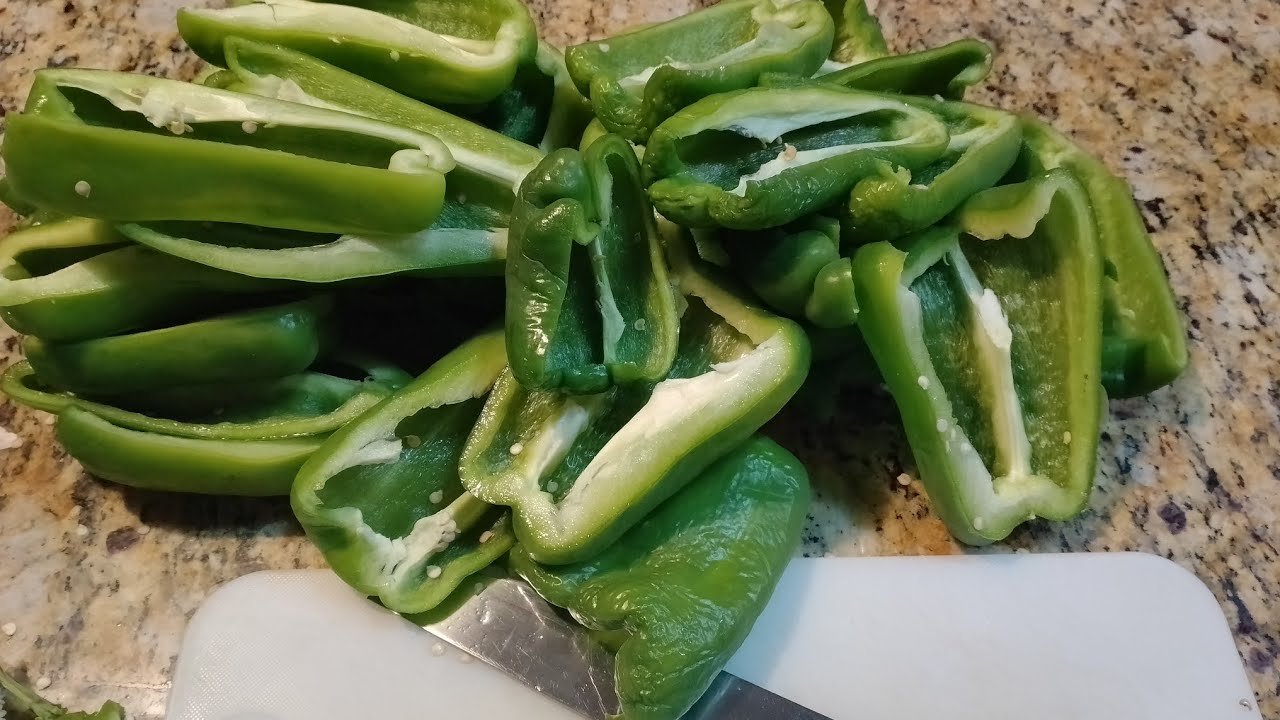 HOW TO PRESERVE A BUNCH OF GREEN BELL PEPPERS AND TO AVOID STICKING IN A CONTAINER YouTube