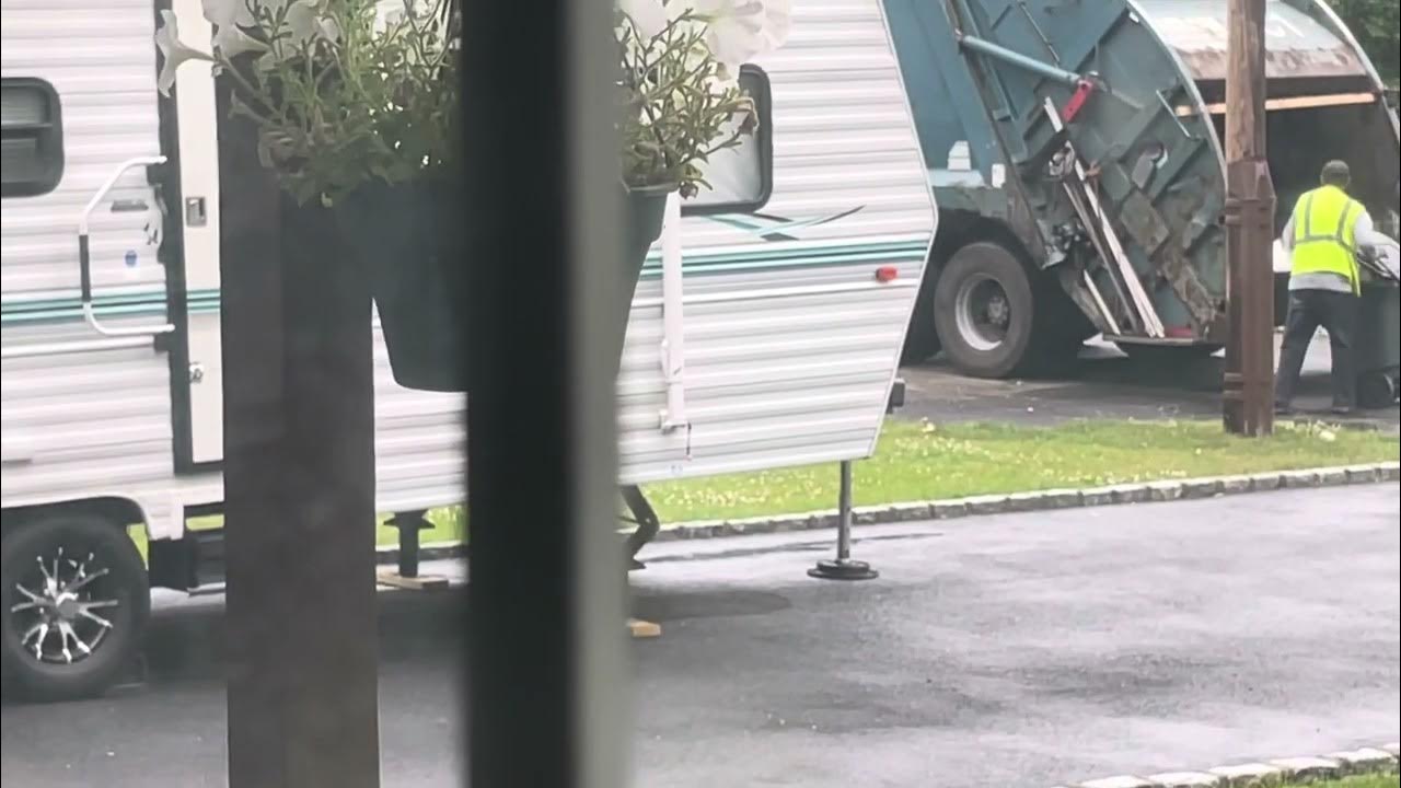 The Town of Brookhaven CCC McNeilus Garbage Truck B1/C1 Picking Up