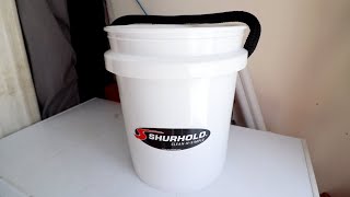 Shurhold 5 Gallon Bucket with Black Rope Handle