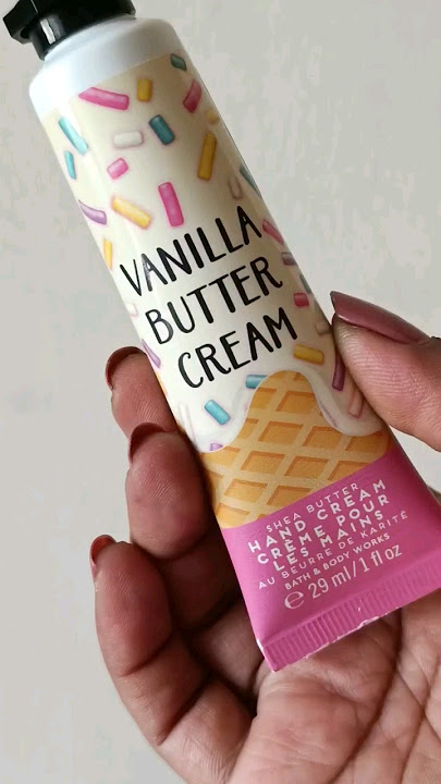 This BBW smells exactly like its name #bathandbodyworks #skincareroutine #dryskin