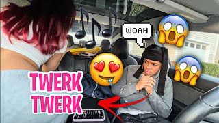 TW3RK!NG IN FRONT OF MY BOYFRIEND TO SEE HIS REACTION! *HILARIOUS* (VLOGMAS DAY 1🎄