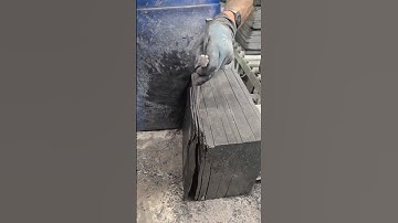 This stone mason shows how to split rocks perfectly using only hammer and chisel #craftsmanship