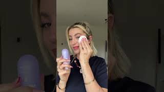Publi. Un lado de la cara con fijador y otro sin él…. Adivina quién gana @SHEGLAM 😏#SH#SHEGLAMLOCK