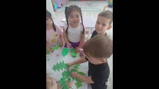 Группа &quot;Любознайки&quot;.Аппликация &quot;Снежные елочки&quot; Старшая группа.